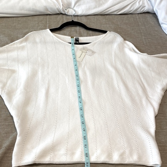 NWT Francesca’s ALYA white Pointelle soft sweater with Dolman sleeves. Size M‎ - Picture 7 of 11